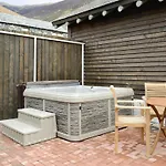 Lucy's - Uk1260 *